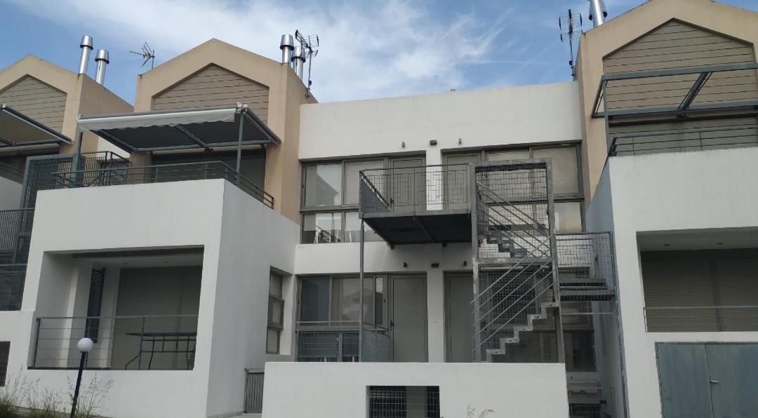 M.J.P. House Apartment Metamorfosi  Bagian luar foto